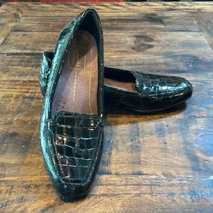 Black patent leather flat loafers